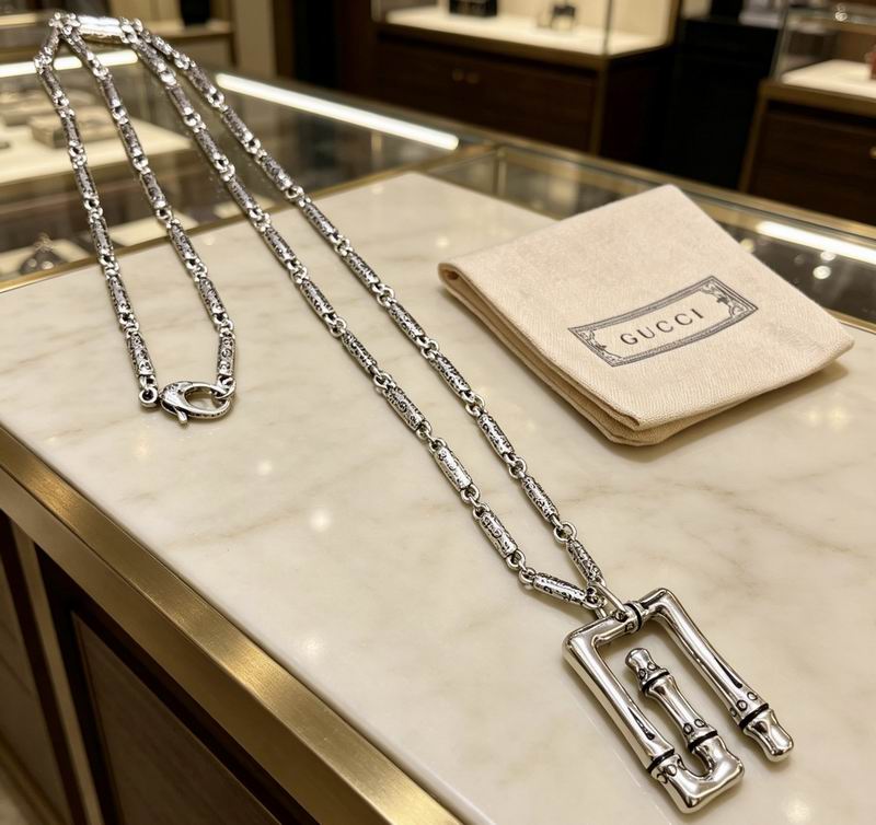 Gucci Necklace 05yxs120